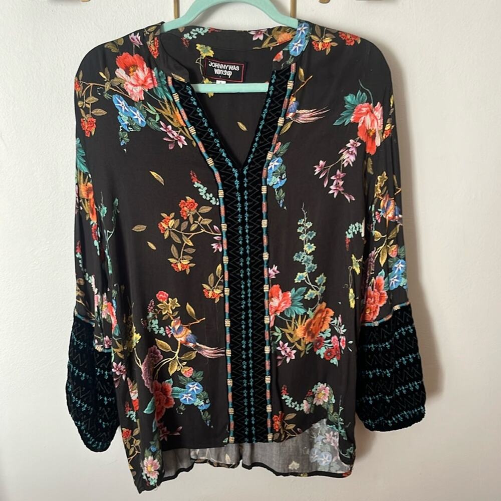 Johnny Was Workshop velvet trim blouse. Size S